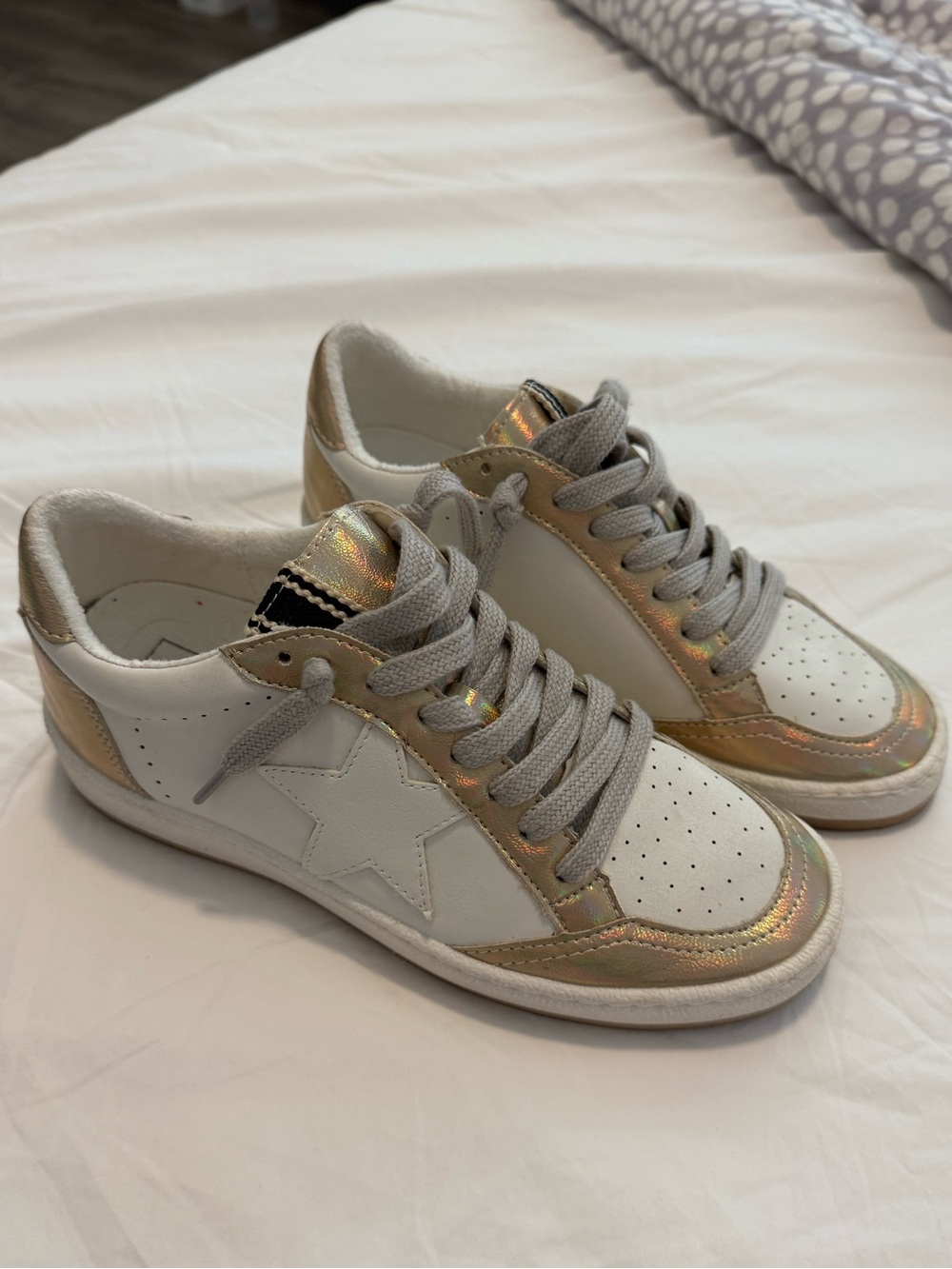 ShuShop White Sneakers with Iridescent Gold Accents and Gray Laces
